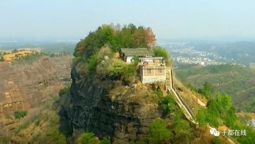 于都新陂乡红军榕的故事